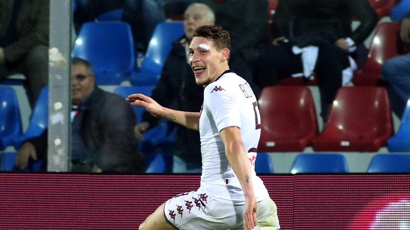 Belotti esulta dopo il primo gol a Crotone