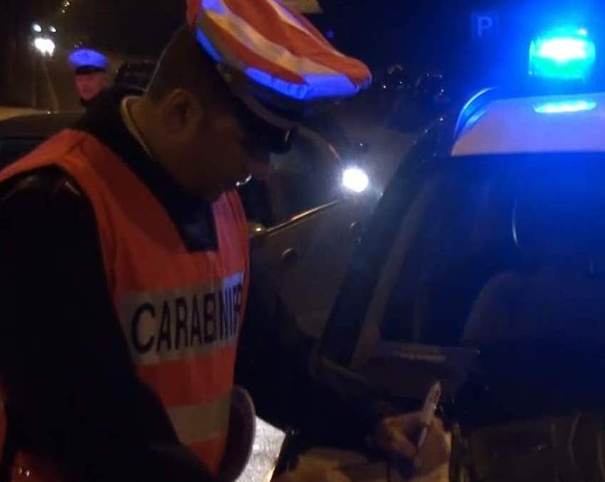 Litiga con un amico e danneggia l’auto dei Carabinieri intervenuti: denunciato irpino