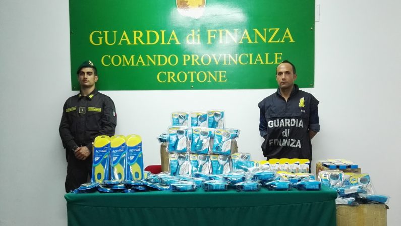 Prodotti per la salute contraffatti, sequestro e denuncia della Guardia di Finanza di Crotone