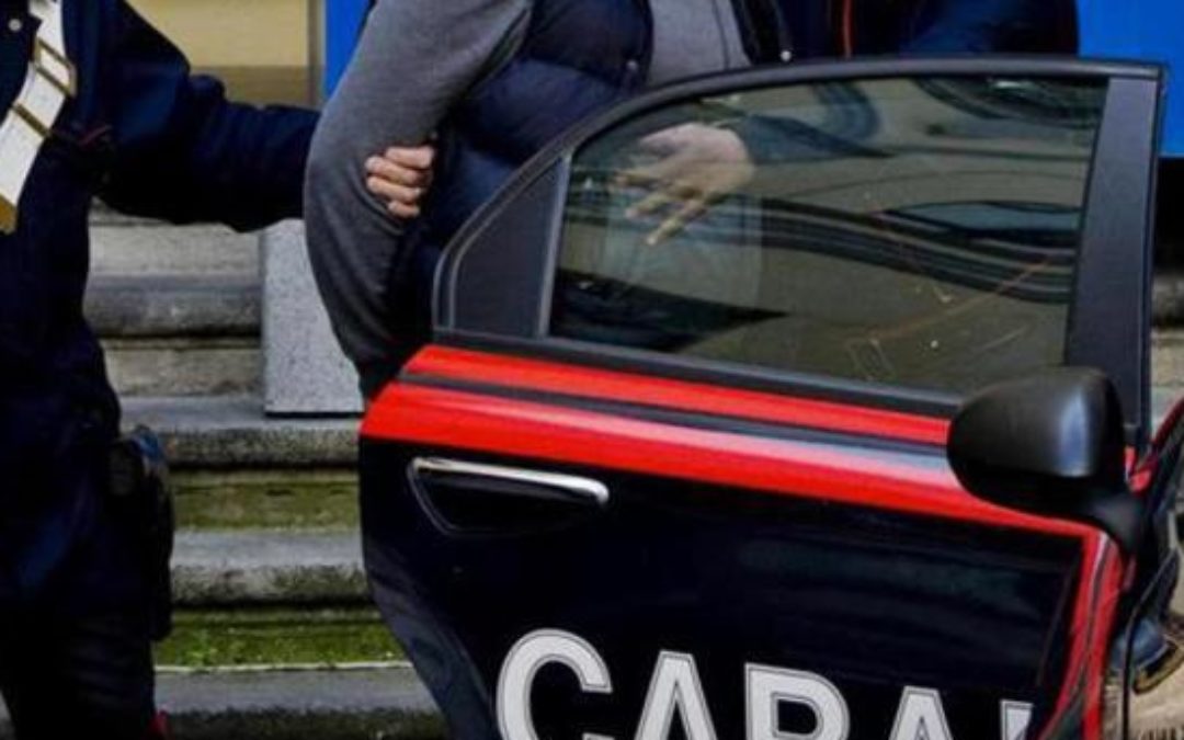 Colpi di kalashnikov contro parchi eolici, i Carabinieri di Avellino arrestano due persone