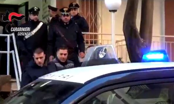VIDEO – Spaccio di droga nell’area del Tirreno  Nel Cosentino 25 fermi, anche sei donne