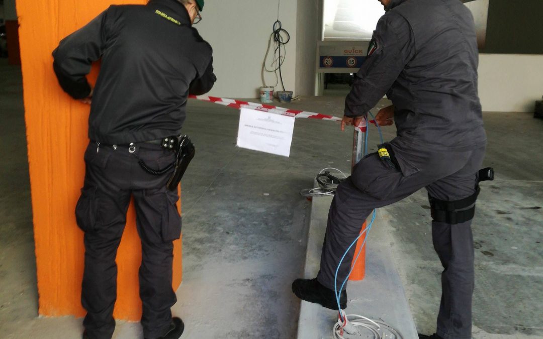 Il sequestro del cantiere di piazza Bilotti a Cosenza