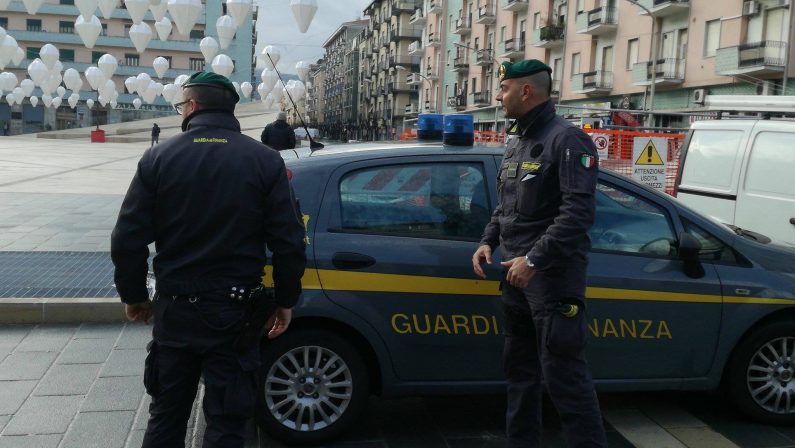 ‘Ndrangheta, sequestrato il parcheggio di piazza Bilotti a Cosenza. Tra i fermati anche un dipendente Anas