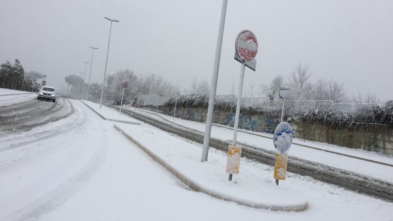 Neve in Irpinia, A16 chiusa per ore: allertato sistema pronto intervento