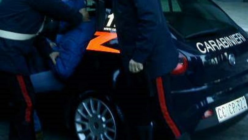 Rapina in una tabaccheria a Vibo, fermato un uomoAll'arrivo dei carabinieri ha opposto anche resistenza