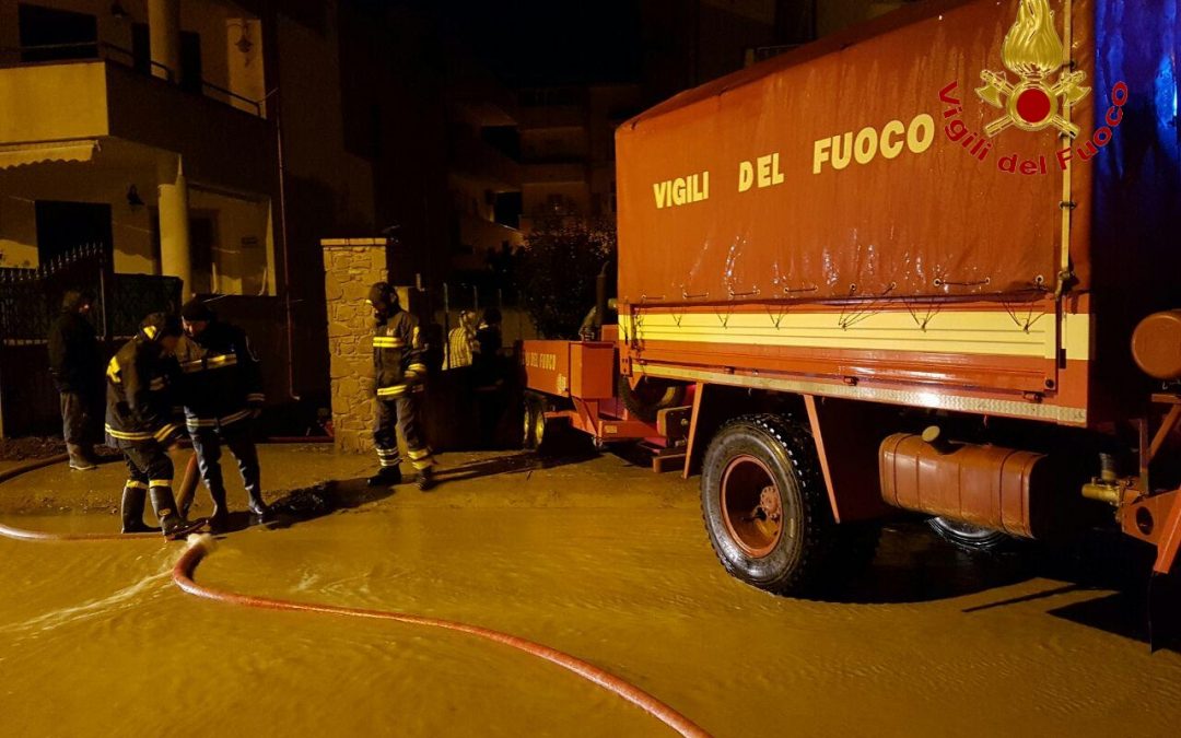 Maltempo: esonda Sarno a Pompei, soccorsi automobilisti