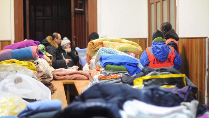 FOTO - Temperature polari, il Comune di Reggio Calabria diventa uno spazio per la solidarietà e i senza tetto