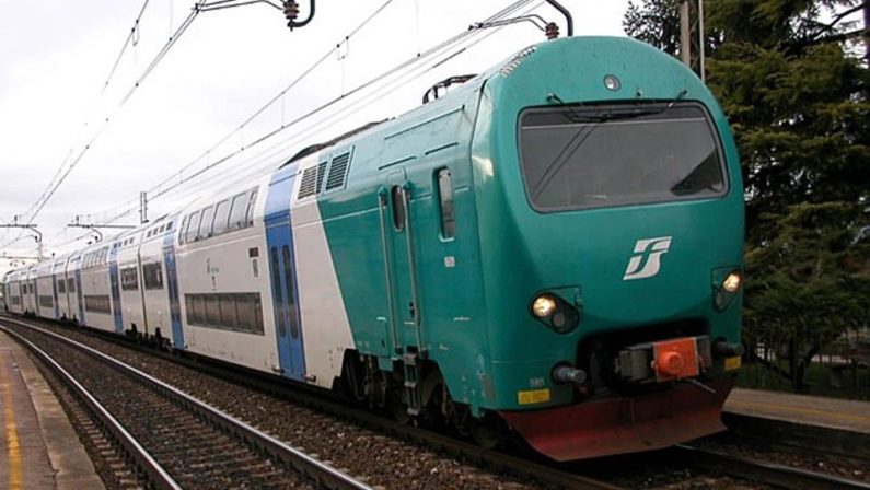 Pendolari, aumenta il gap tra Nord e SudIn Calabria netta  la diminuzione a causa dei tagli ai treni