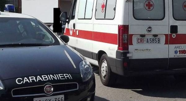 Carabinieri e ambulanza