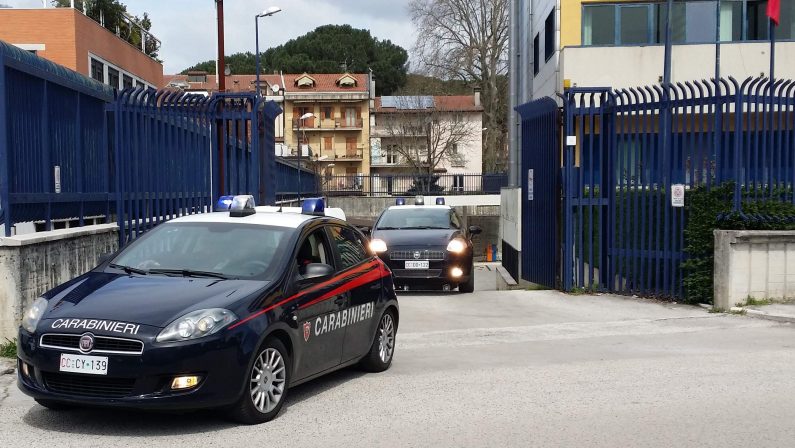 Alta Irpinia, una denuncia per spaccio e quattro fogli di via