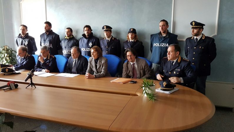 Estorsioni e intimidazioni: arrestati a Lamezia Terme dodici elementi ritenuti vicini al clan Giampà