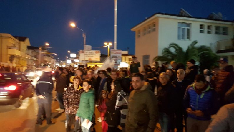 VIDEO – Tifosi in festa per l’arrivo della Juventus  Festa lungo le strade da Lamezia a Crotone