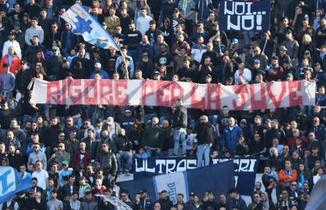 Napoli, ironia della Curva sul rigore di Insigne