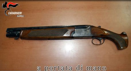 Spaccio e pizzo, otto arresti a Napoli