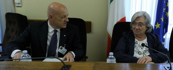 Il Gran Maestro Stefano Bisi insieme alla presidente della Commissione Antimafia Rosy Bindi