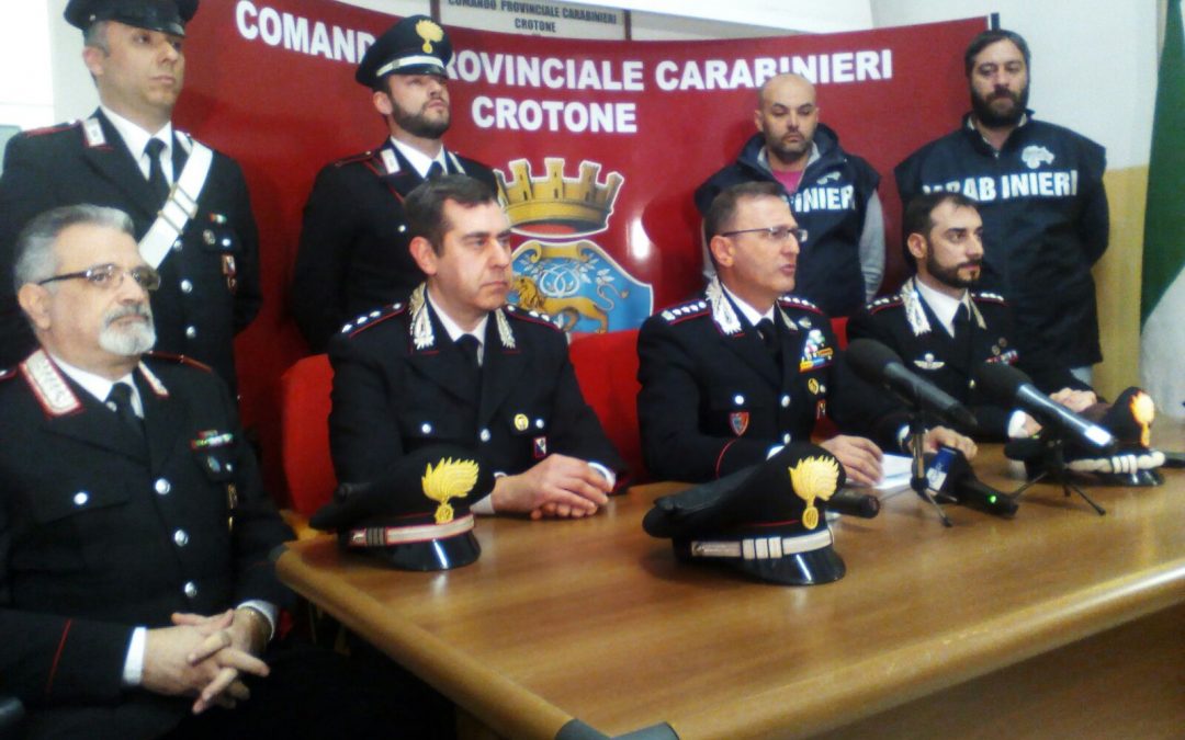 La conferenza stampa dei carabinieri (foto D'Urso)