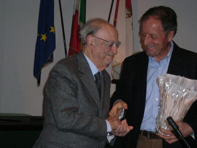 Ernesto Corigliano insieme a Renzo Ulivieri, presidente dell'Aiac (foto sito Aiac Calabria)