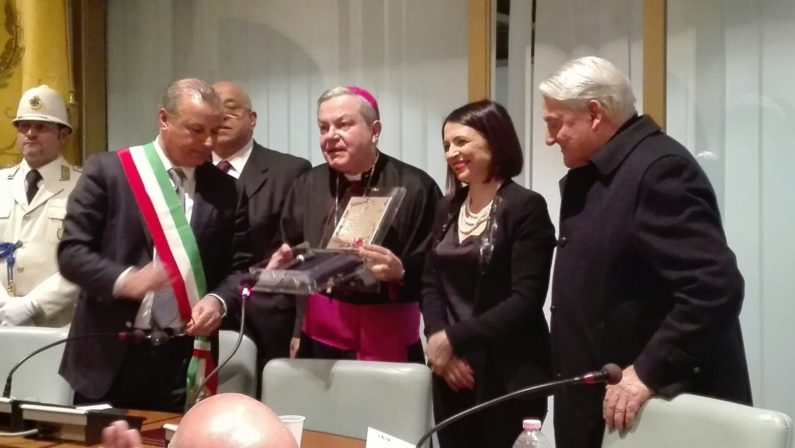 Monsignor Santo Marcianò cittadino onorario  La riconoscenza di Rossano al “suo” vescovo