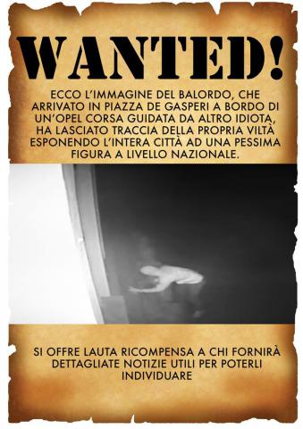 Il frame del responsabile delle scritte a Locri