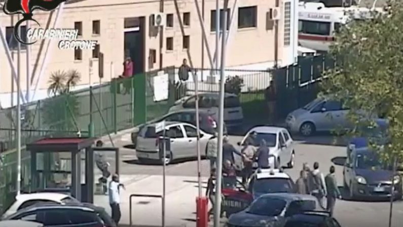 Crotone, estorceva denaro ad un anziano di 84 anni   Arrestato un uomo di Isola Capo Rizzuto