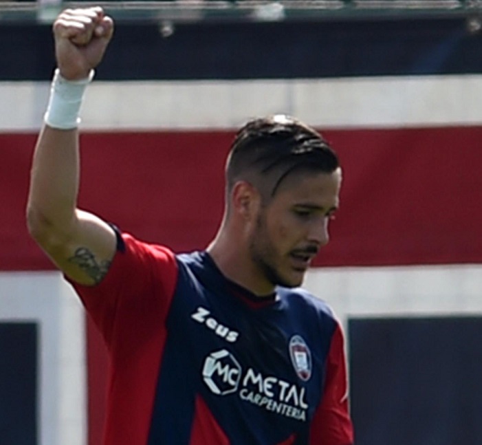 Nazionale di calcio con il marchio della Calabria  Convocati tre calciatori del Crotone e un “calabrese”