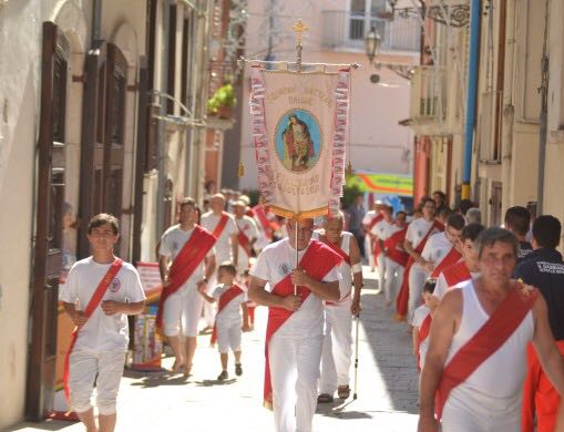 Ad Altavilla Irpina i Battenti di San Pellegrino Martire e il loro cammino di fede, traspiritualità e devozione