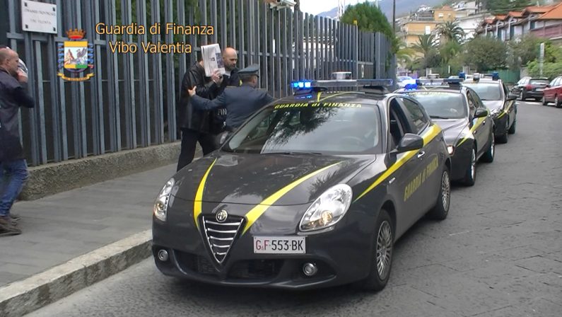 Irregolarità nella gestione dei lavori sulla Salerno-Reggio Calabria, arrestate nove persone a Vibo Valentia