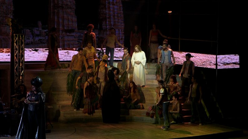 Il teatro Rendano conquistato da Ted Neeley, sempre più Jesus Christ Superstar anche dopo 44 anni