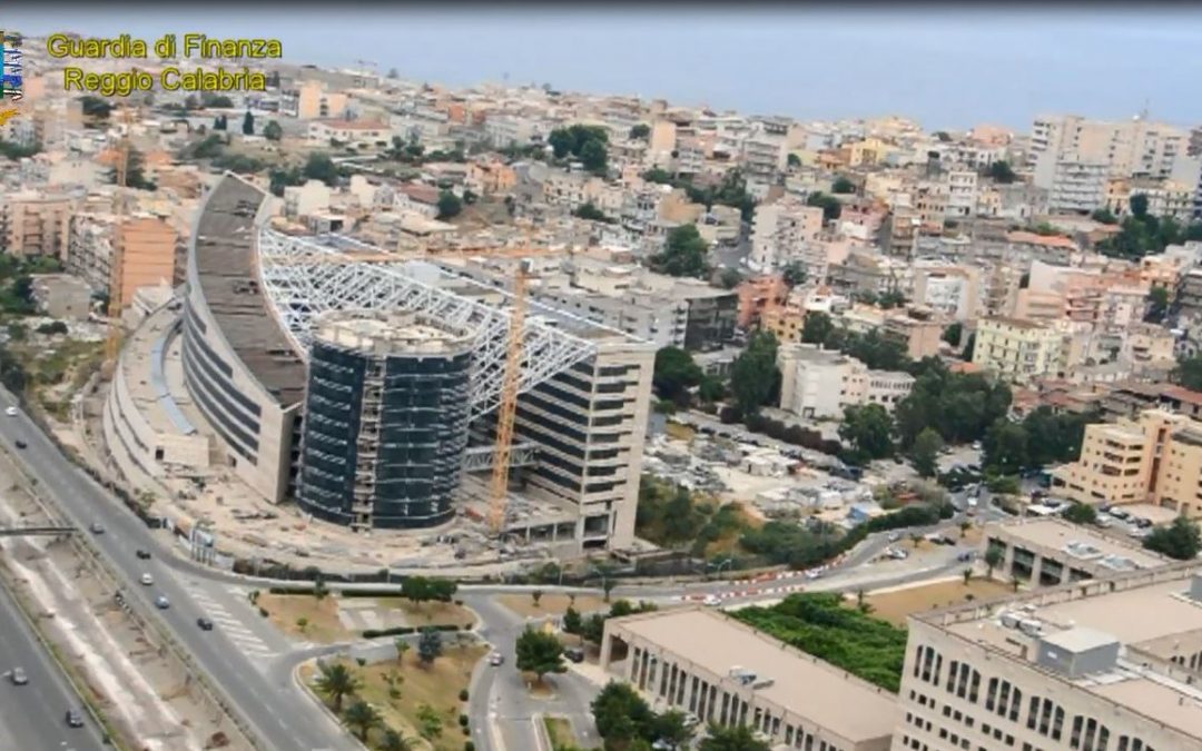 Un momento dell'operazione a Reggio Calabria