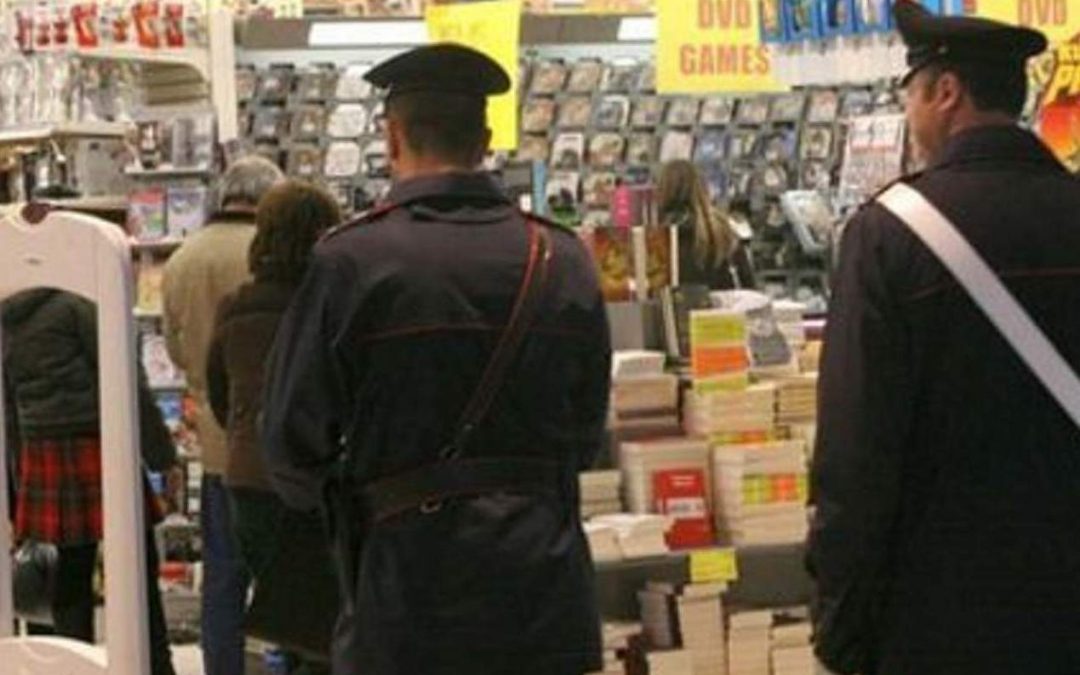 Tenta un furto nell’abitazione di un anziano: 45enne arrestata dai Carabinieri 