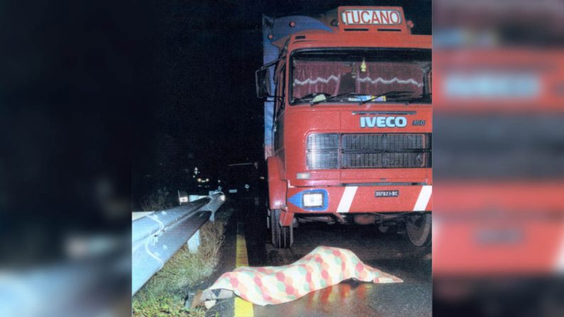 Per la morte di Bergamini due verità da conciliare
Automobilista ha visto il calciatore prima dell'incidente