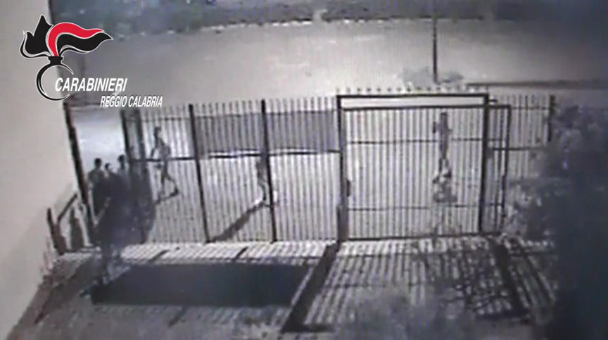 Un'immagine della drammatica aggressione a don Giorgio Costantino