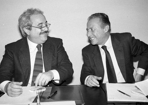 MISTERI D'ITALIA - Perché nessuno parla delle missioni segrete di Giovanni Falcone a Mosca