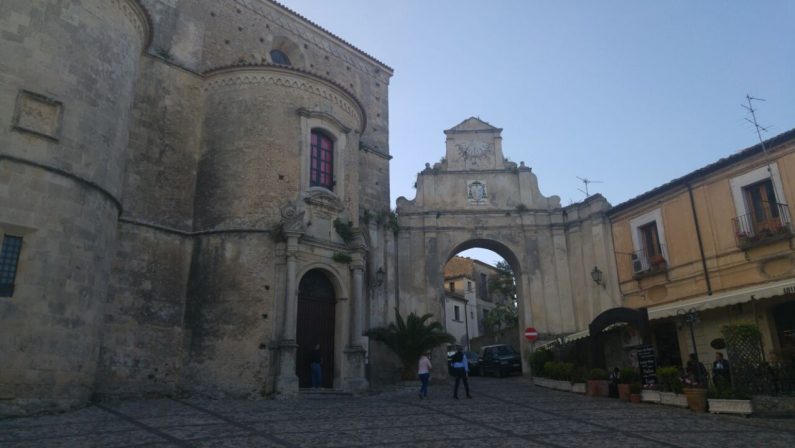 Anche Vittorio Sgarbi sostiene la Locride a Capitale italiana della Cultura