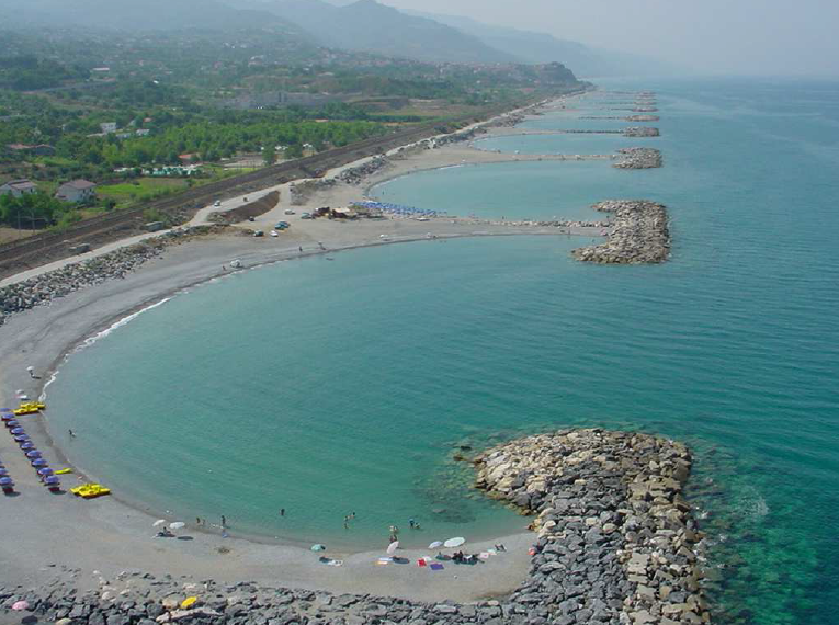 La spiaggia di Paola