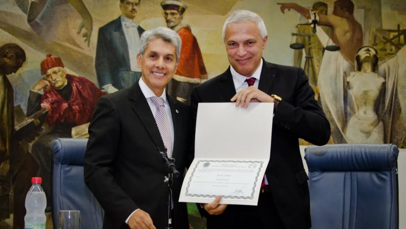 In Brasile una laurea honoris causa al professor Nuccio Ordine: riconoscimento a Caxias do Sul per gli studi umanistici