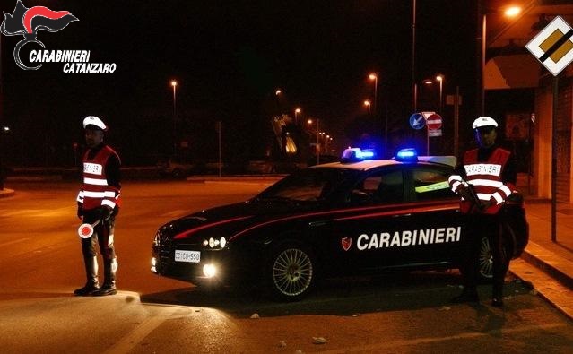 Catanzaro, aggressione contro il rivale in amoreTre feriti e tre arresti dopo una violenta rissa