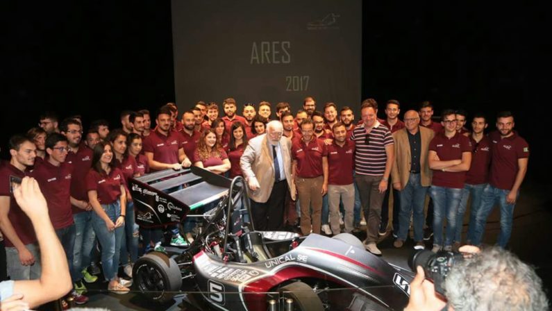 VIDEO - Formula Sae, presentata Ares 2017la nuova vettura progettata e realizzata all'Unical