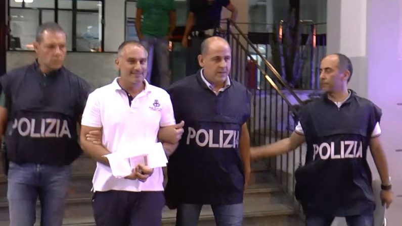 Accusato di detenzione abusiva di armi, arrestato a Reggio Calabria dopo quattro mesi di latitanza