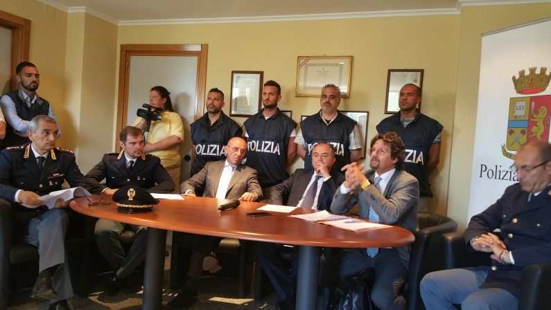 Guerra di mafia nel Vibonese, svolta sugli omicidi   Parlano i collaboratori, otto arresti della polizia