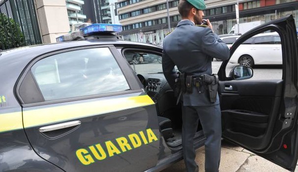 Mazzette per pilotare le sentenze: 7 arresti