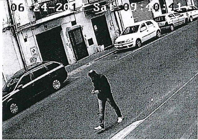 FOTO - Omicidio nel centro di CatanzaroIl killer ripreso dalle telecamere