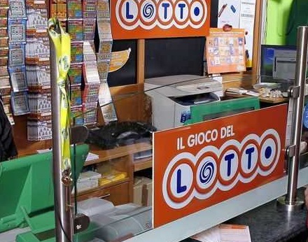 Gioco del lotto premia la Campania: a Napoli  vinti  62 mila 250 euro 