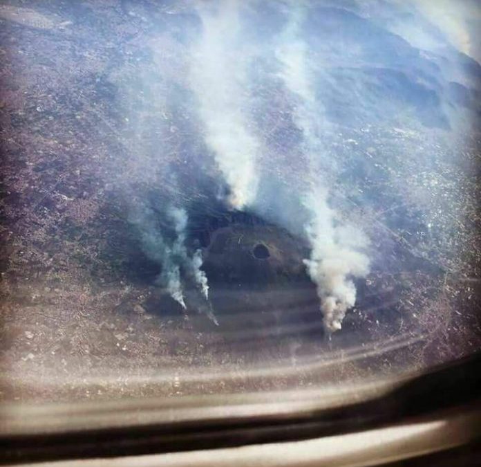 Incendio al Vesuvio: coltre di fumo oscura il cielo di tutta la Campania: allerta rossa della Protezione Civile