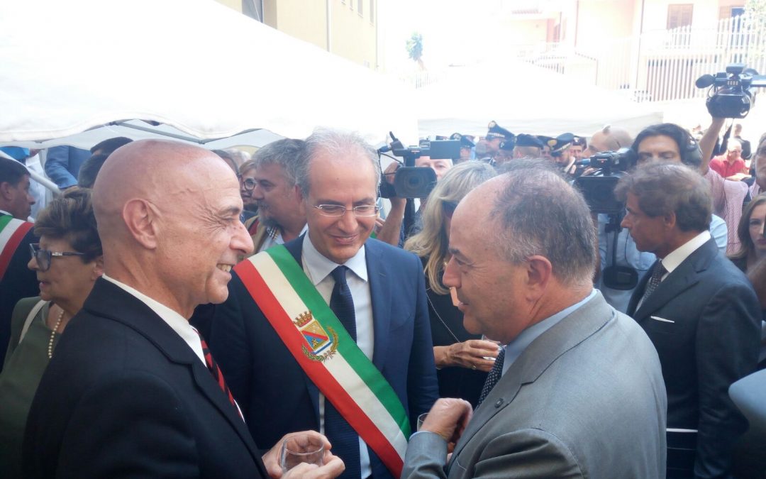 Mascaro in mezzo tra Minniti e Gratteri