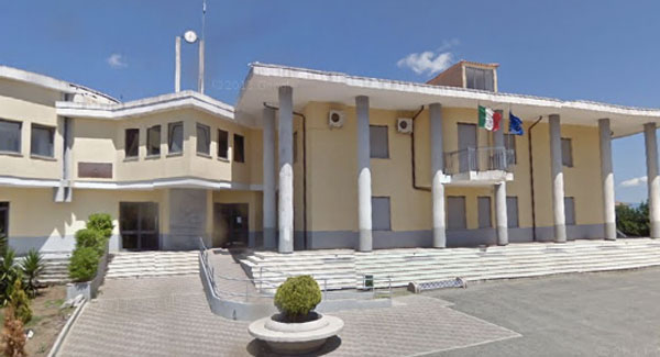 Cresce il numero dei Comuni infiltrati dalla mafiaSciolti due Consigli in Calabria: Limbadi e Platì