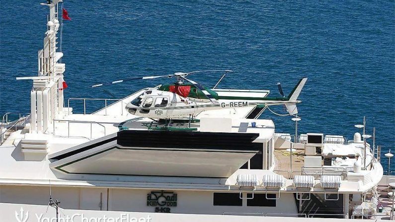 FOTO – Il panfilo nelle acque di Tropea  Ecco la barca “più spettacolare del mondo”