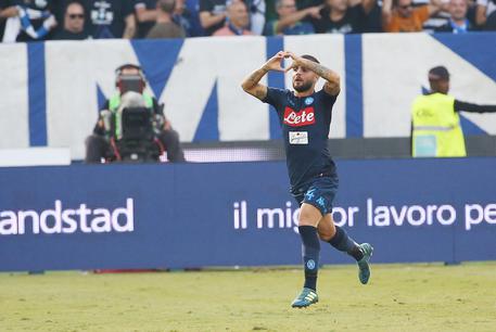 Il Napoli batte la Spal in rimonta 3-2: è record