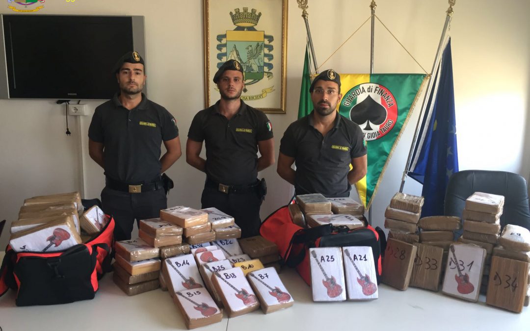 La droga sequestrata dalla Finanza