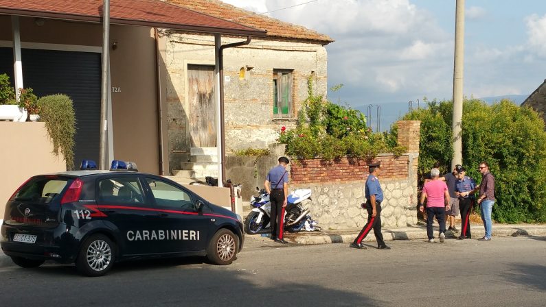 Drammatico incidente stradale a Mileto nel ViboneseCentauro perde il controllo della moto: è grave